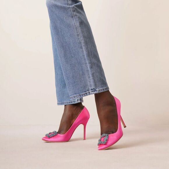 Manolo Blahnik Hangisi 105 Embellished Satin Pumps size 39 - Picture 2 of 15